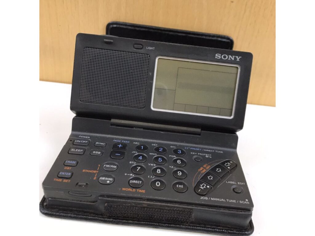 ソニー WORLD BAND RECEIVER ラジオ FMステレオ ICF-SW100を買い取りいたしました