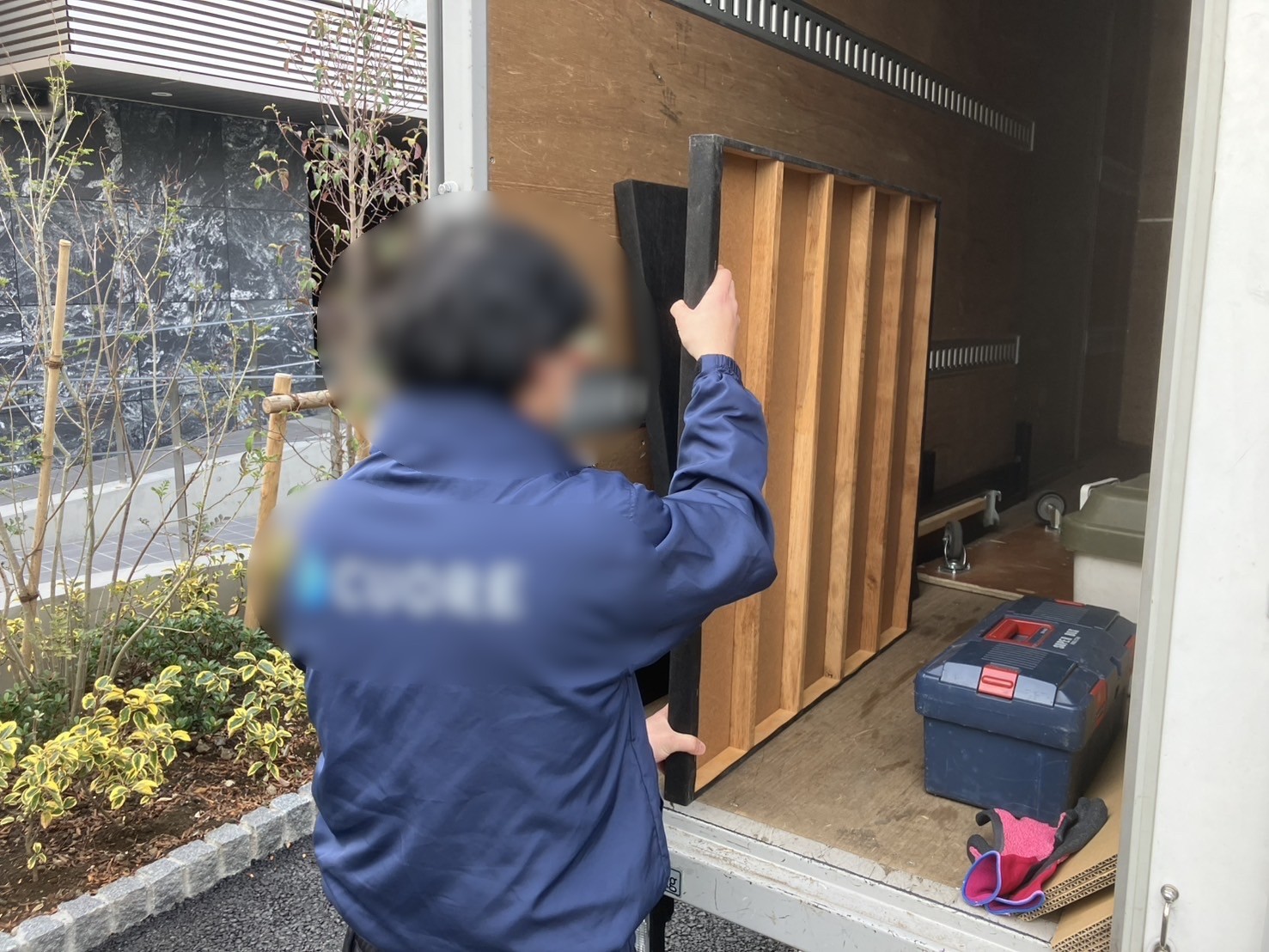 「1LDKのアパートから木材をお引き取りしました」作業写真